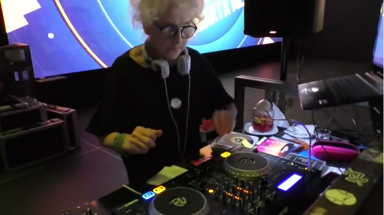 Eighty-year-old DJ parties in Poland (Photos)